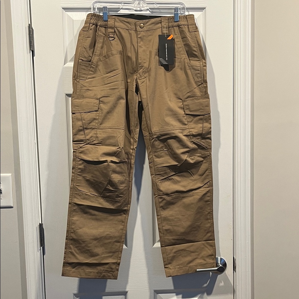 Travel With You Men's‎ Versatile Tan Cargo Pants Size 32W/30L